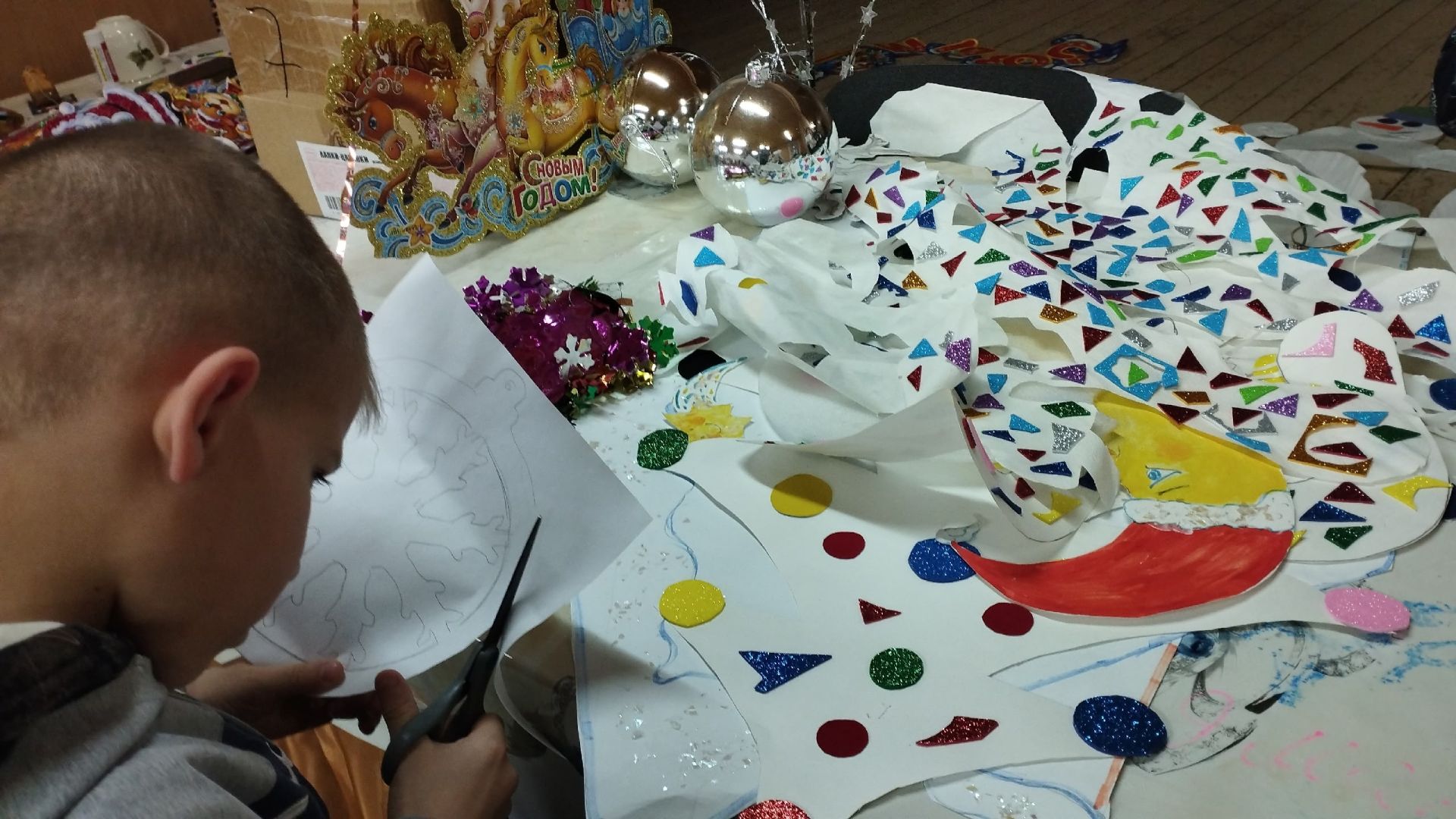В Ямбулатовском ДК открылась мастерская новогодних поделок
