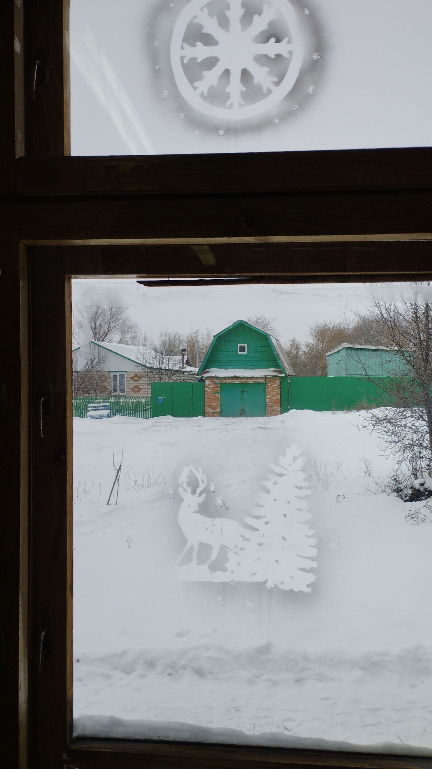 Ямбулатовский ДК присоединился к всероссийской акции «Новогодние окна»