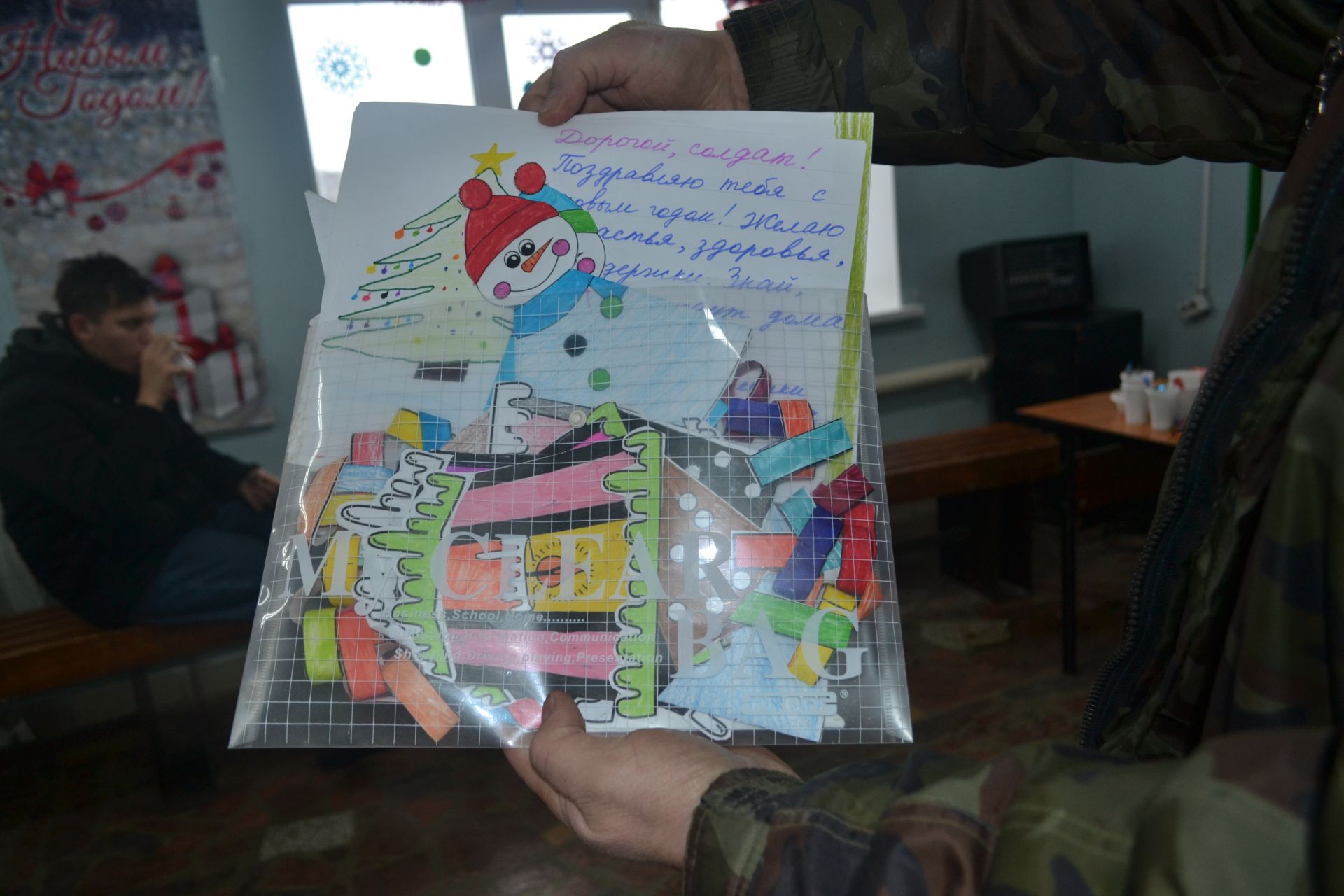 Новогодний конвой: верхнеуслонцы отправили на фронт фуру и «Газель» с подарками