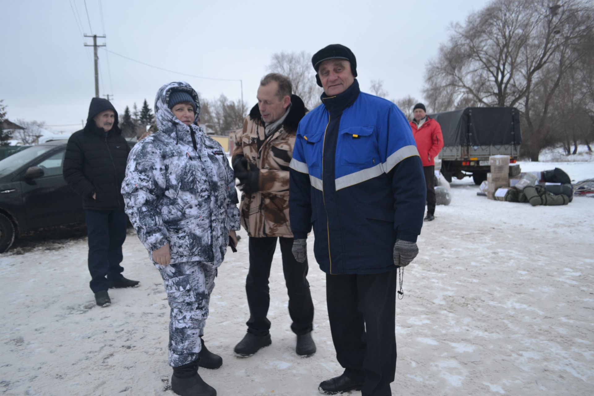 Новогодний конвой: верхнеуслонцы отправили на фронт фуру и «Газель» с подарками