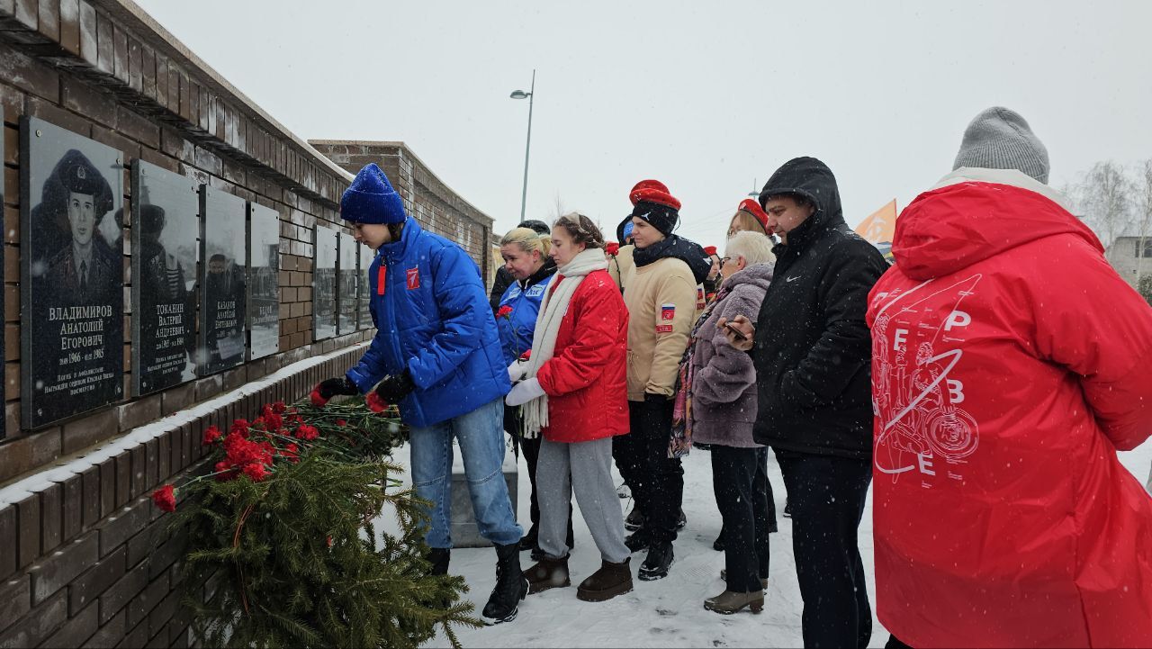 В Верхнем Услоне прошел митинг к Дню памяти воинов-интернационалистов