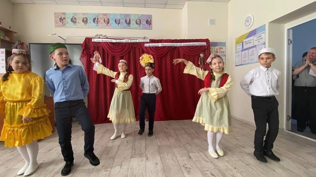 Шеланга мәктәбендә телләрне саклау буенча чара үткәрелде