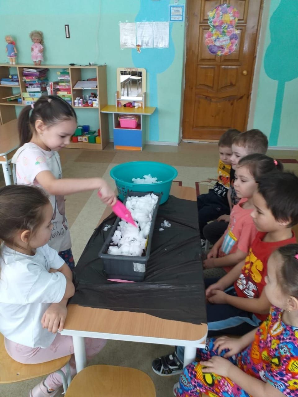 «Каенкай» балалар бакчасы чәчәк үсентеләре әзерлиләр