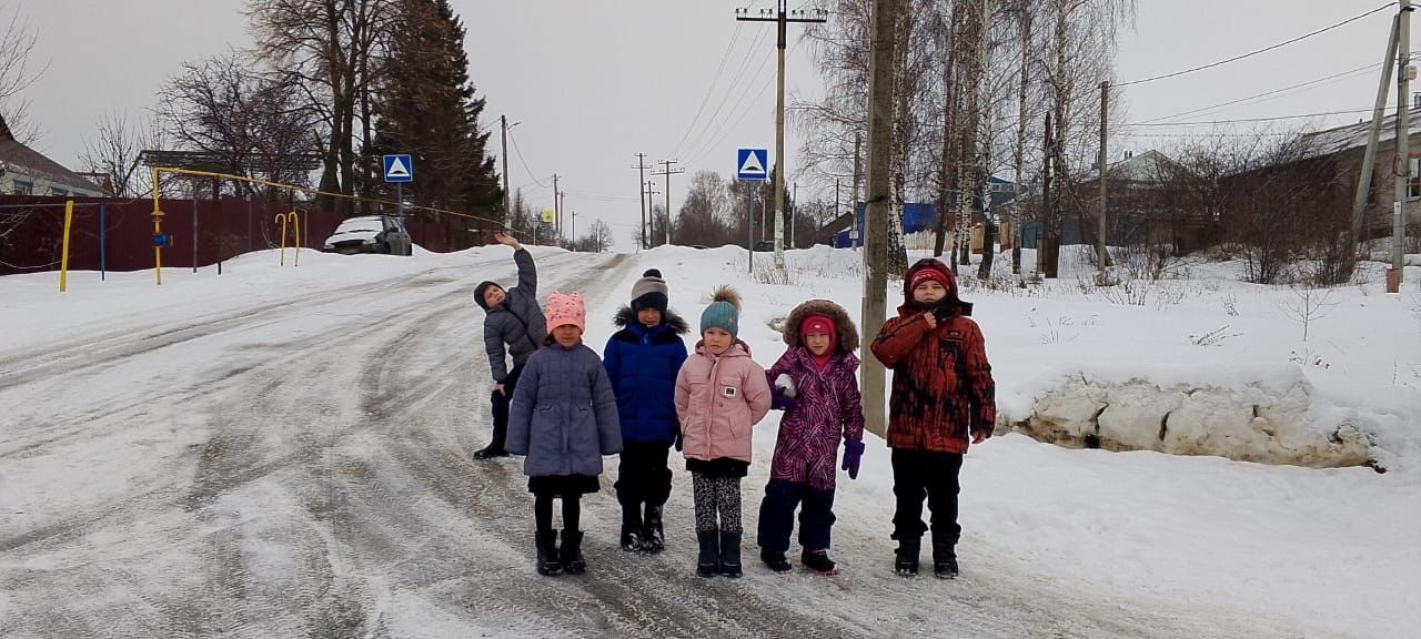 Перекрёстки и безопасность на дороге: важные уроки для школьников