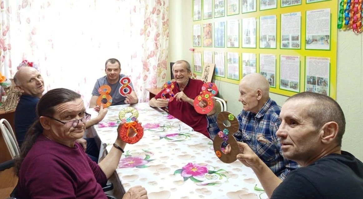 Интернат-йортның ир-егетләре яз бәйрәменә әзерләнә