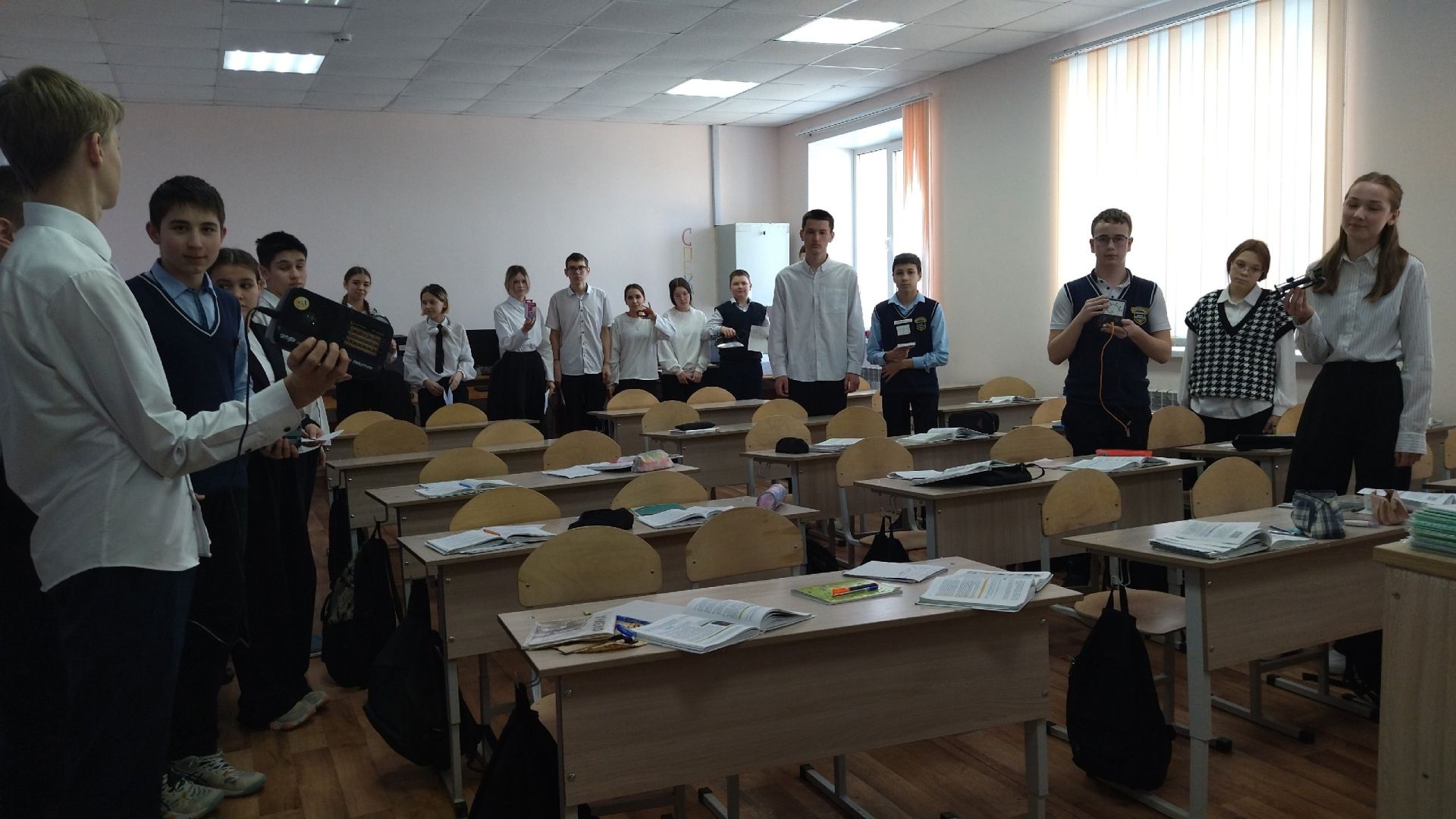 Гимназисты Верхнего Услона погрузились в увлекательную физику