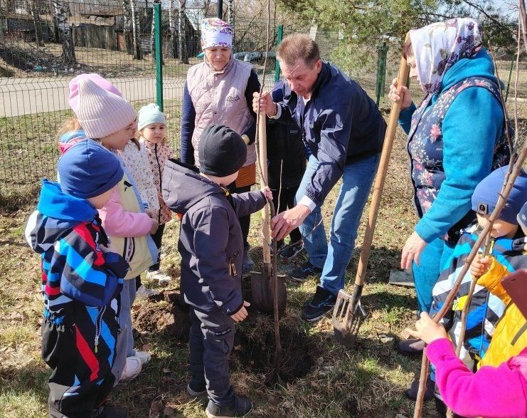 В Верхнеуслонском районе стартовала акция «Сад памяти»