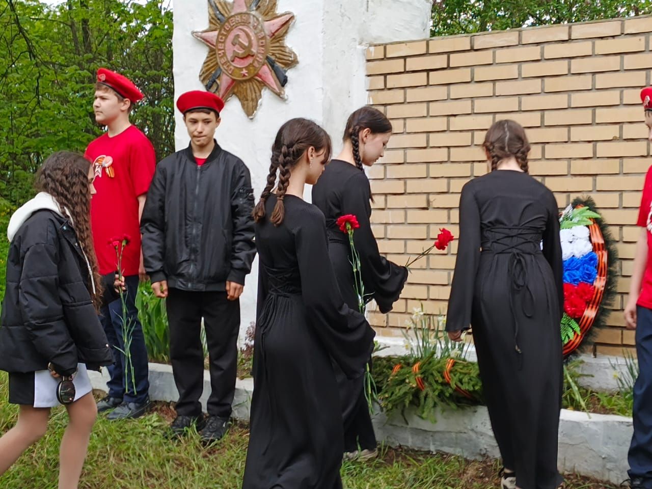 В Печищах почтили память героев в День Победы