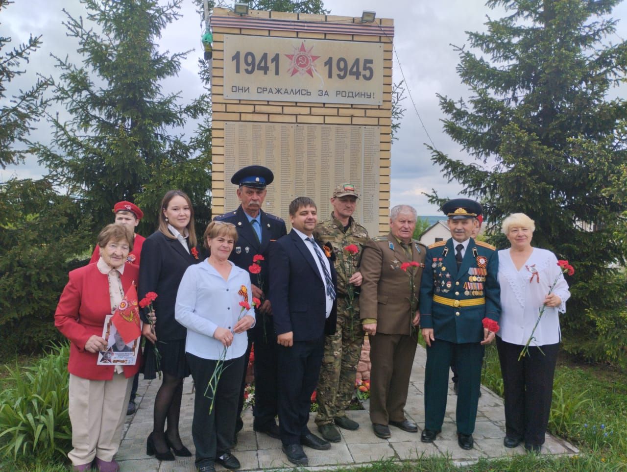 В Печищах почтили память героев в День Победы