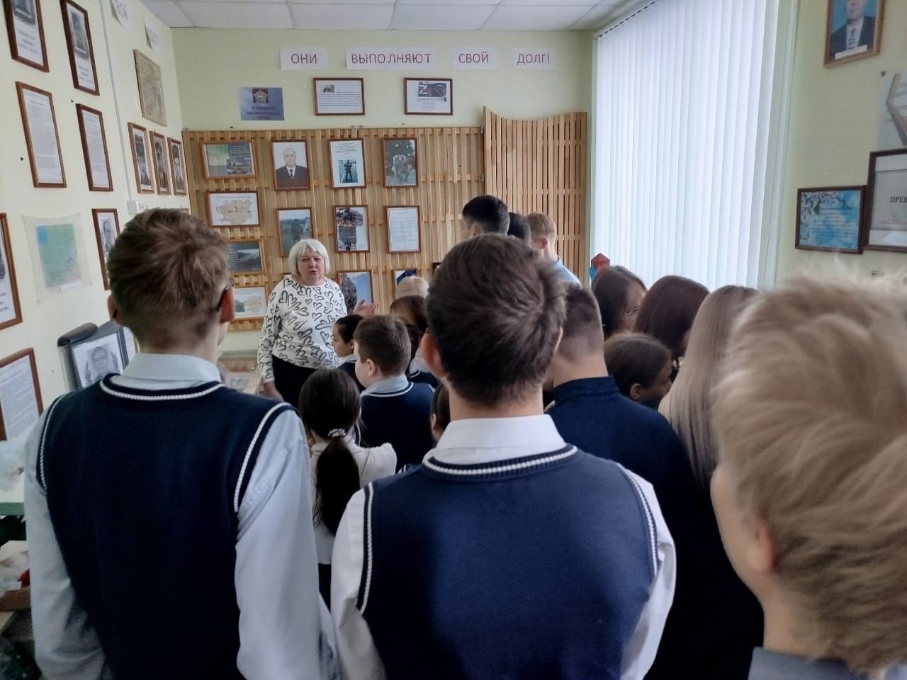 Гимназия укучылары мәктәп музеенда булдылар