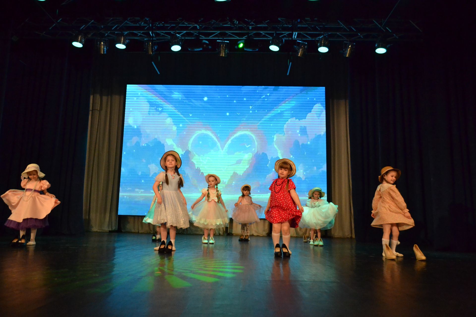 10 лет «Конфетти»: от первого шага до аплодисментов