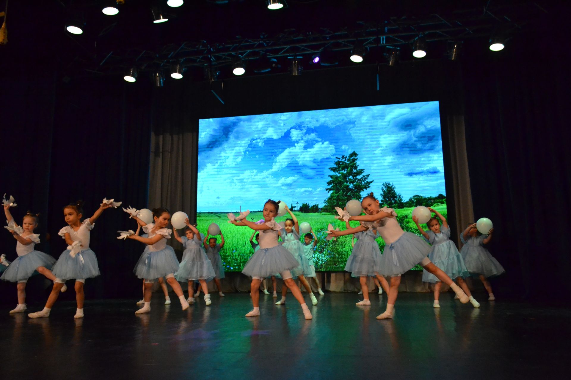 10 лет «Конфетти»: от первого шага до аплодисментов