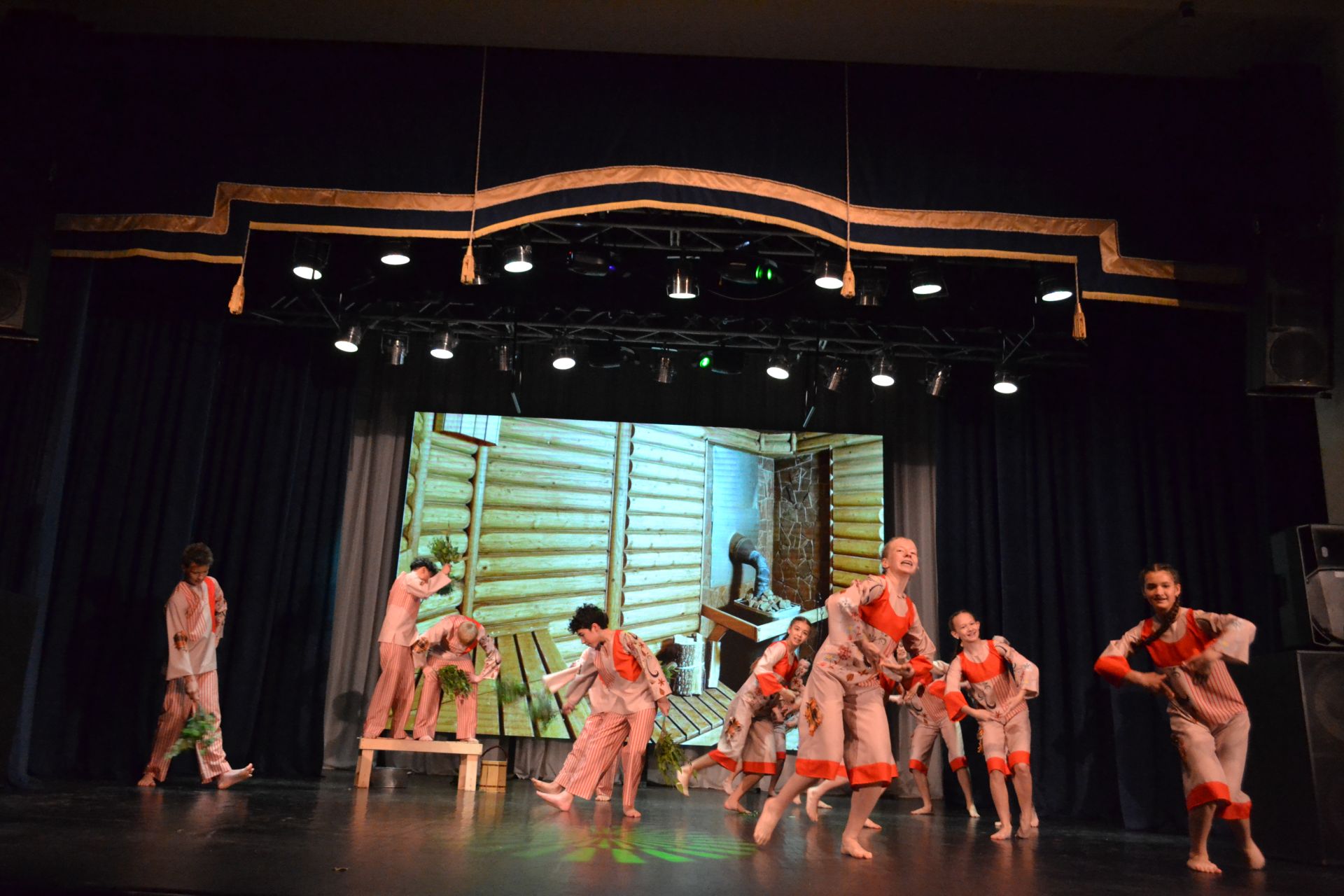 10 лет «Конфетти»: от первого шага до аплодисментов