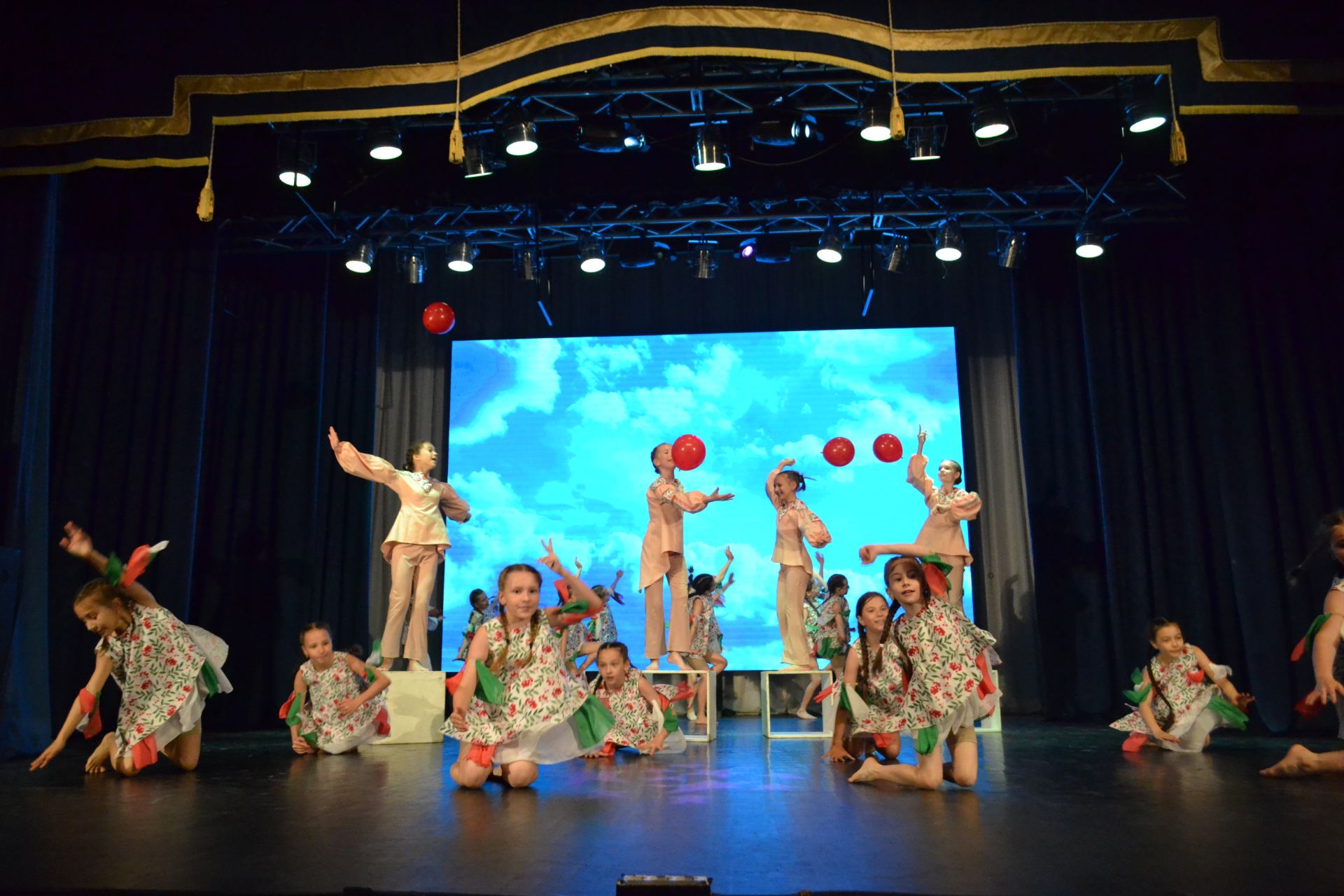 10 лет «Конфетти»: от первого шага до аплодисментов