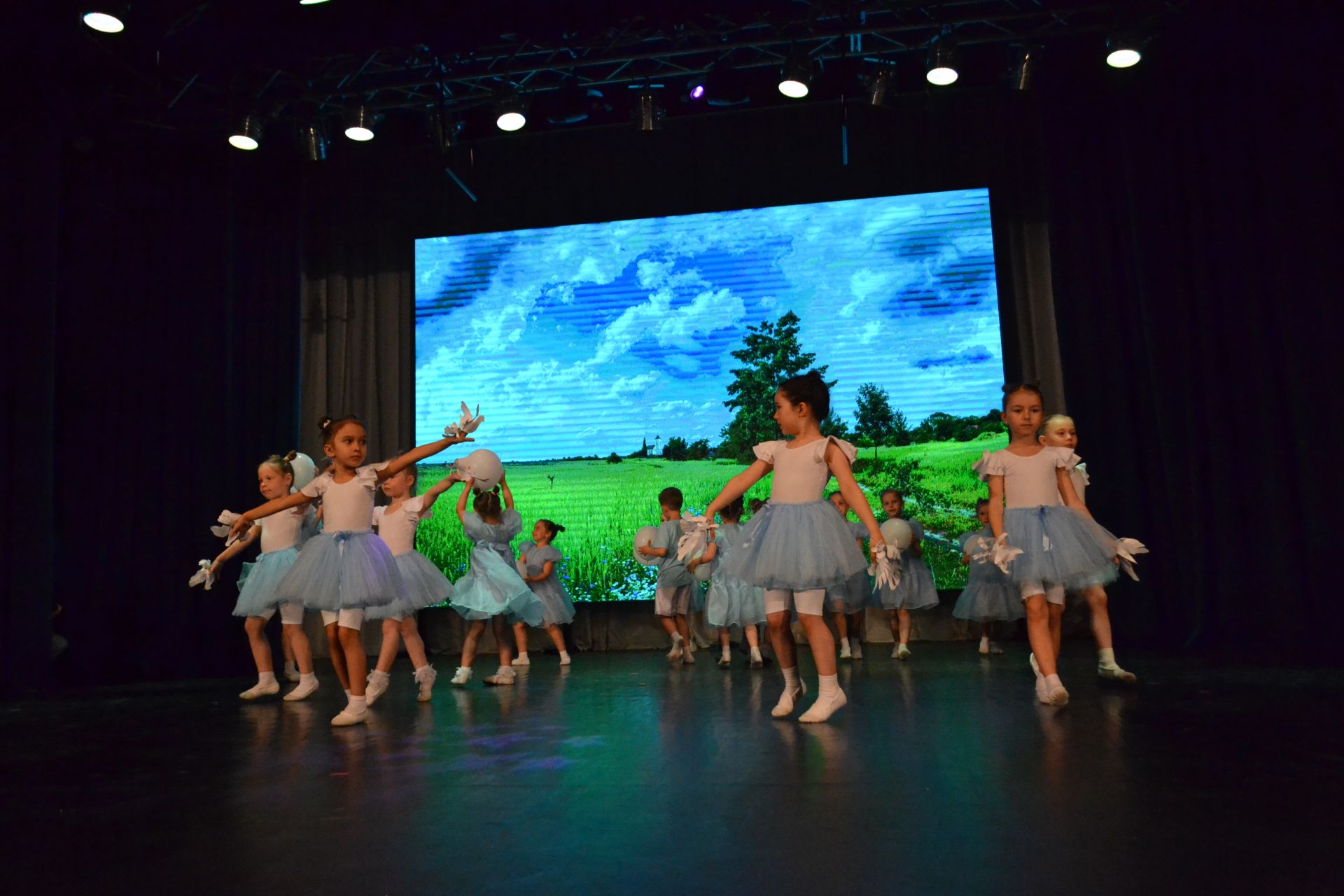 10 лет «Конфетти»: от первого шага до аплодисментов