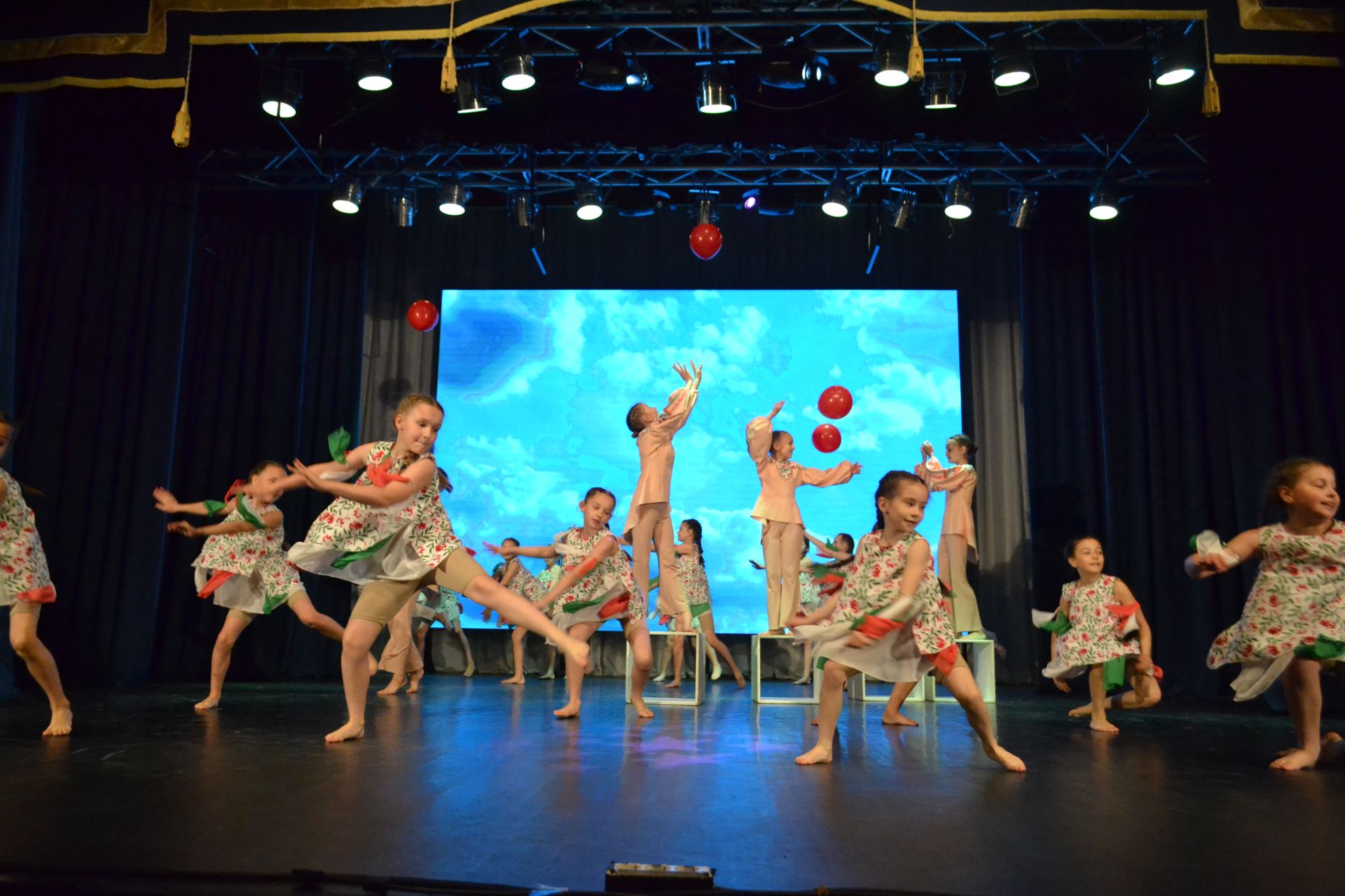 10 лет «Конфетти»: от первого шага до аплодисментов