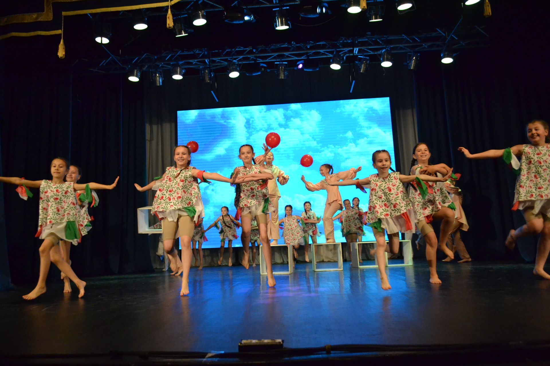 10 лет «Конфетти»: от первого шага до аплодисментов