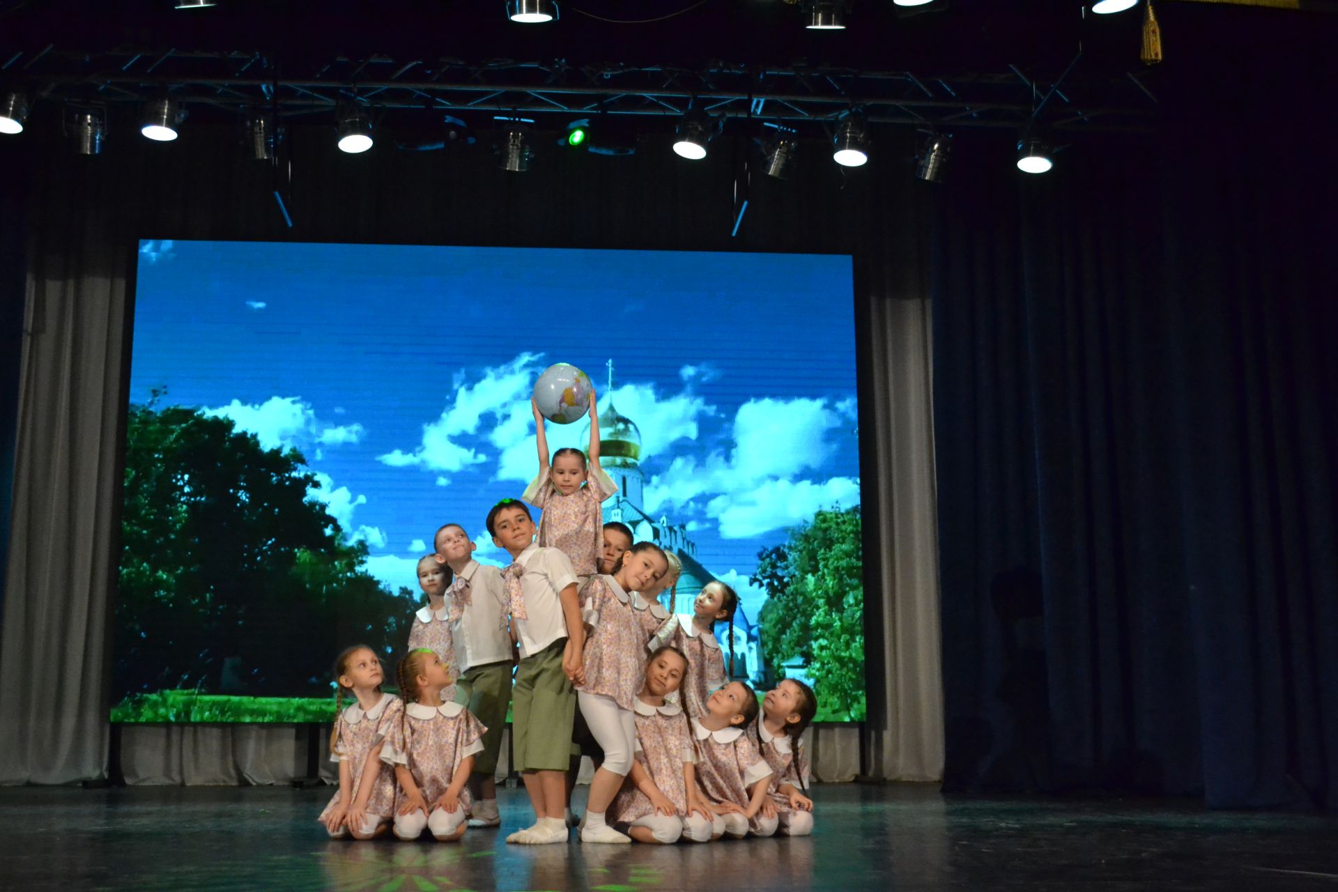 10 лет «Конфетти»: от первого шага до аплодисментов