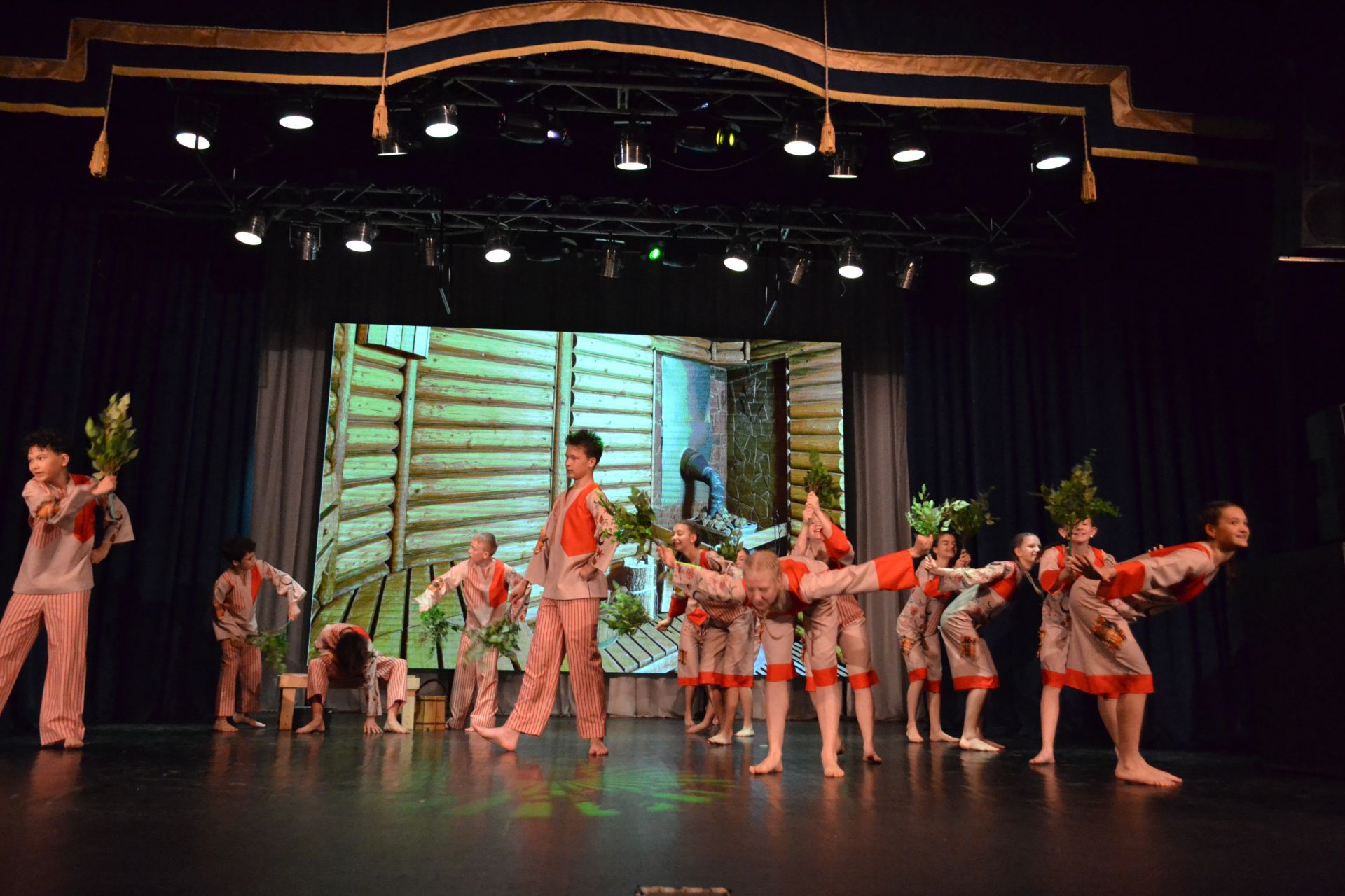 10 лет «Конфетти»: от первого шага до аплодисментов