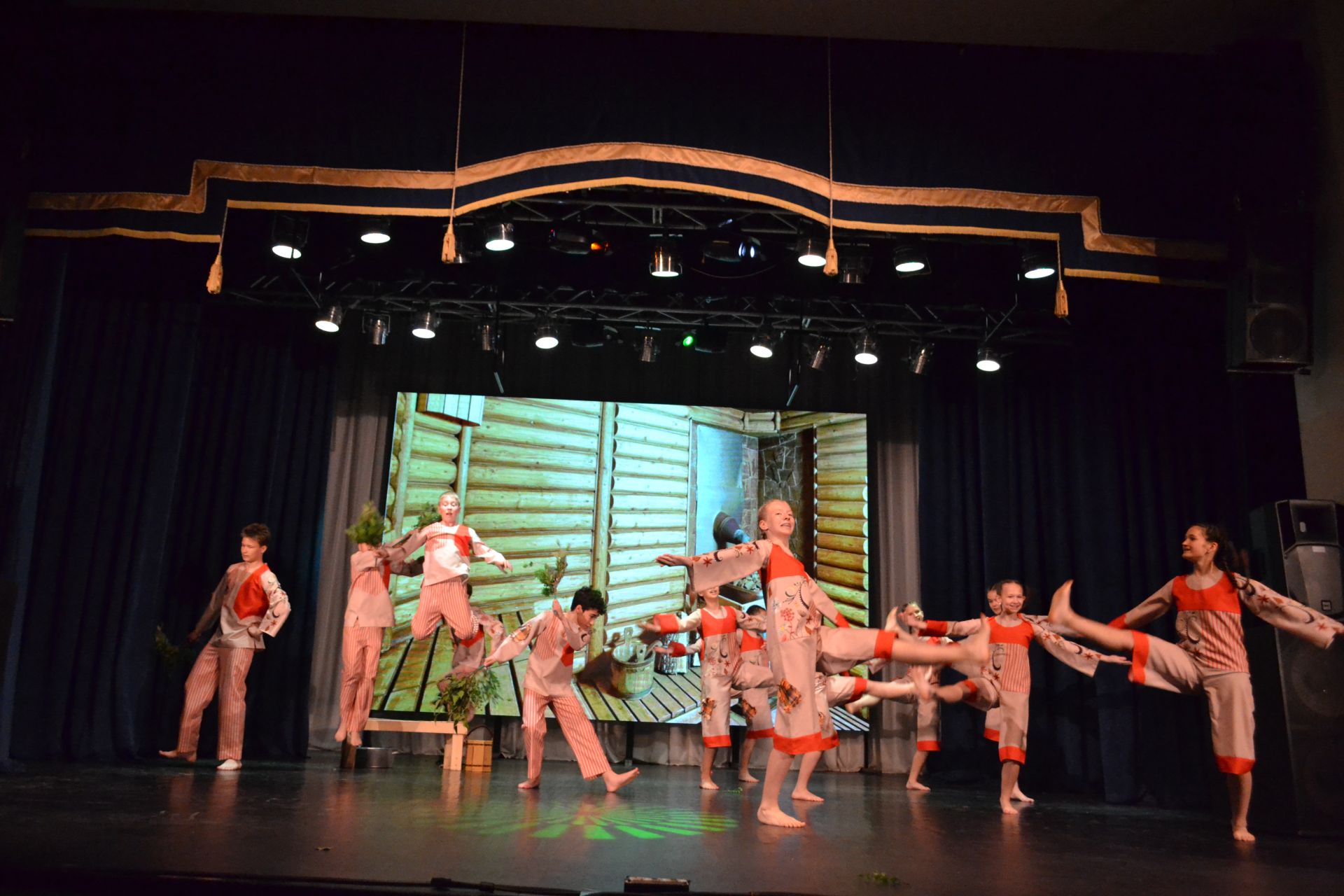 10 лет «Конфетти»: от первого шага до аплодисментов