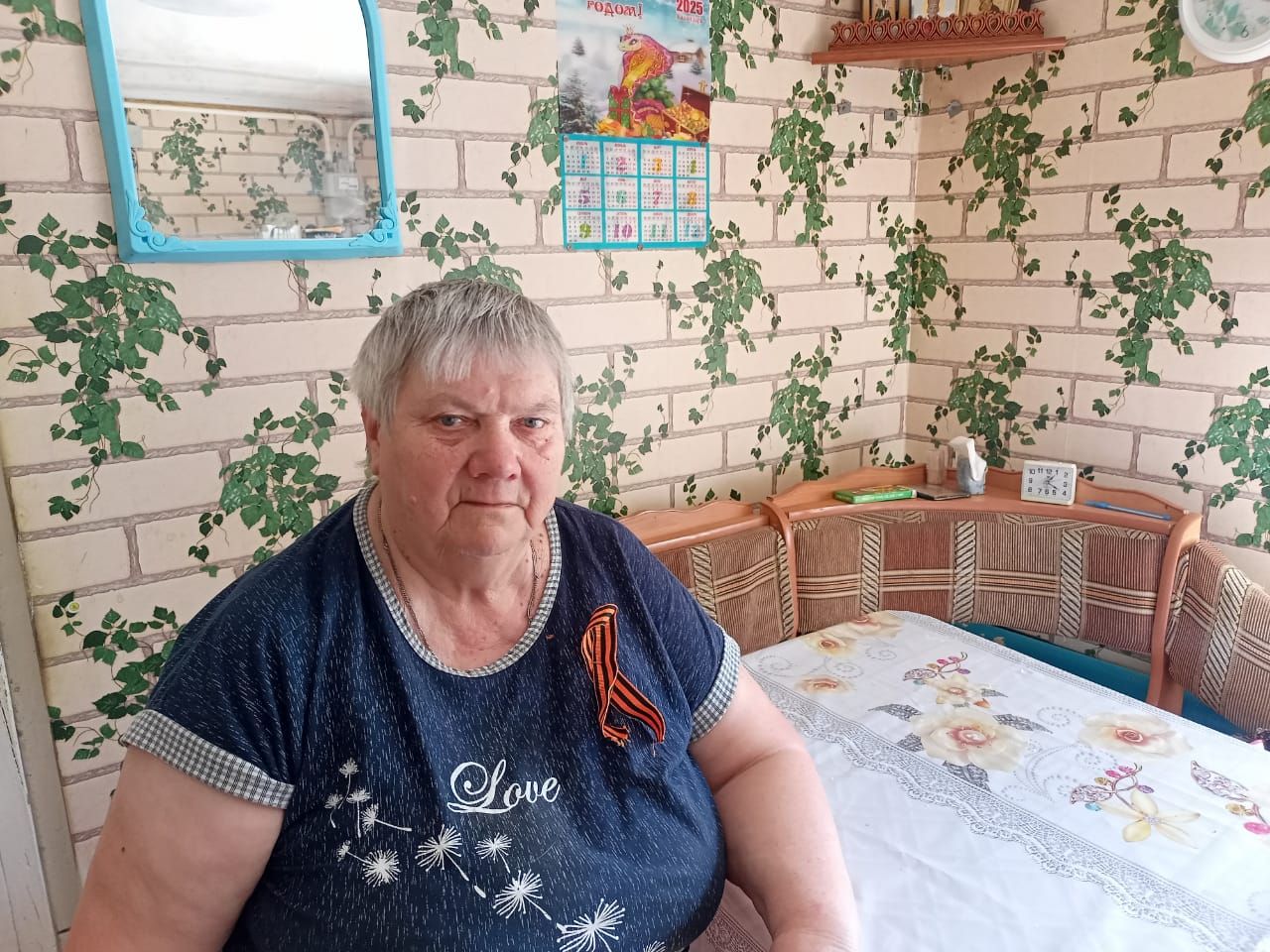 Георгиевская ленточка объединяет поколения в преддверии Дня Победы