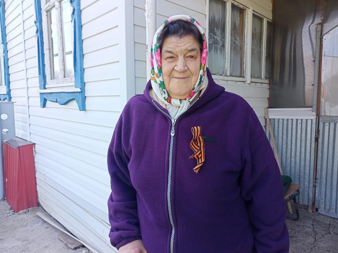 Георгиевская ленточка объединяет поколения в преддверии Дня Победы