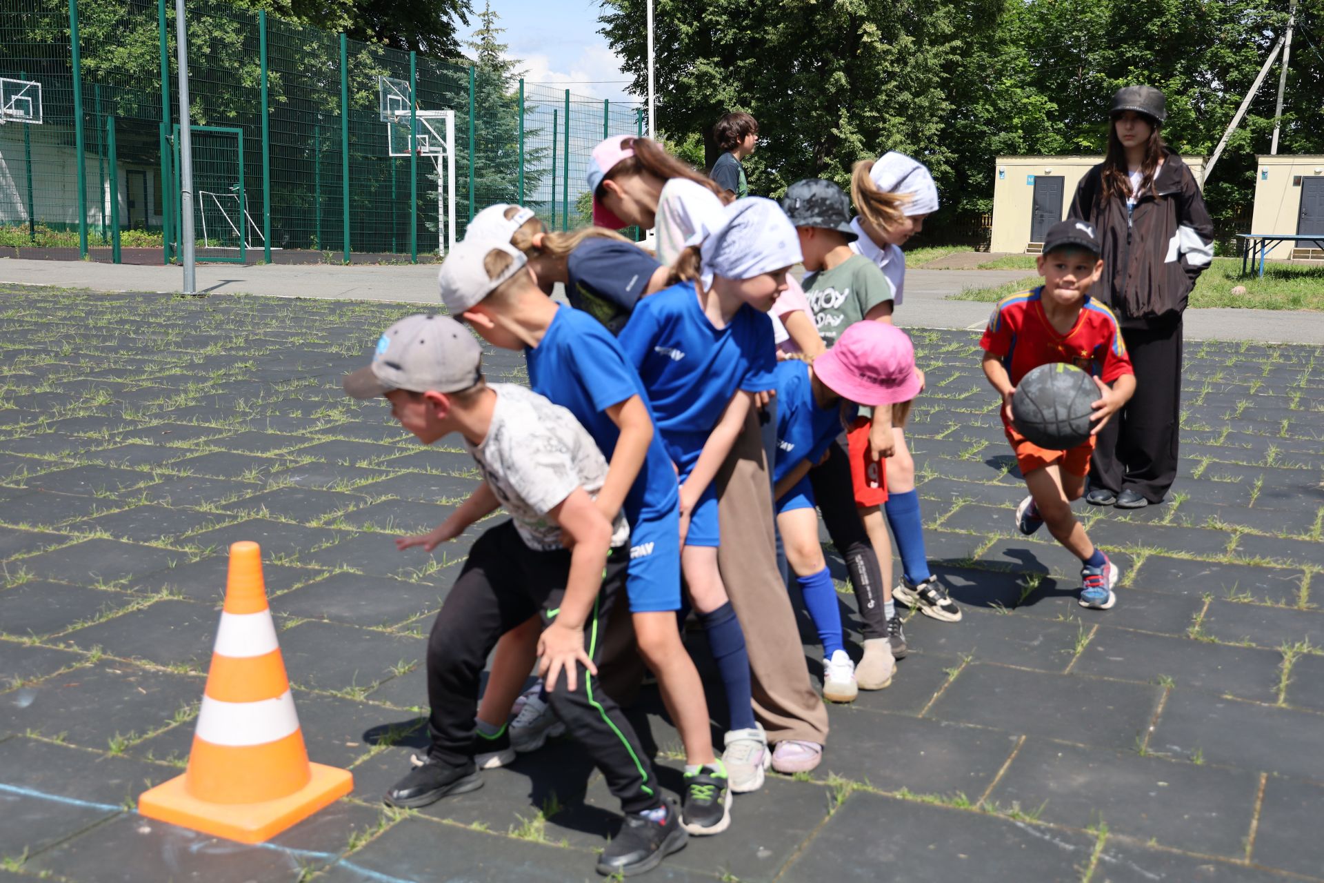 «Динамо» учит безопасности: в «Дзержинце» прошел праздник ПДД