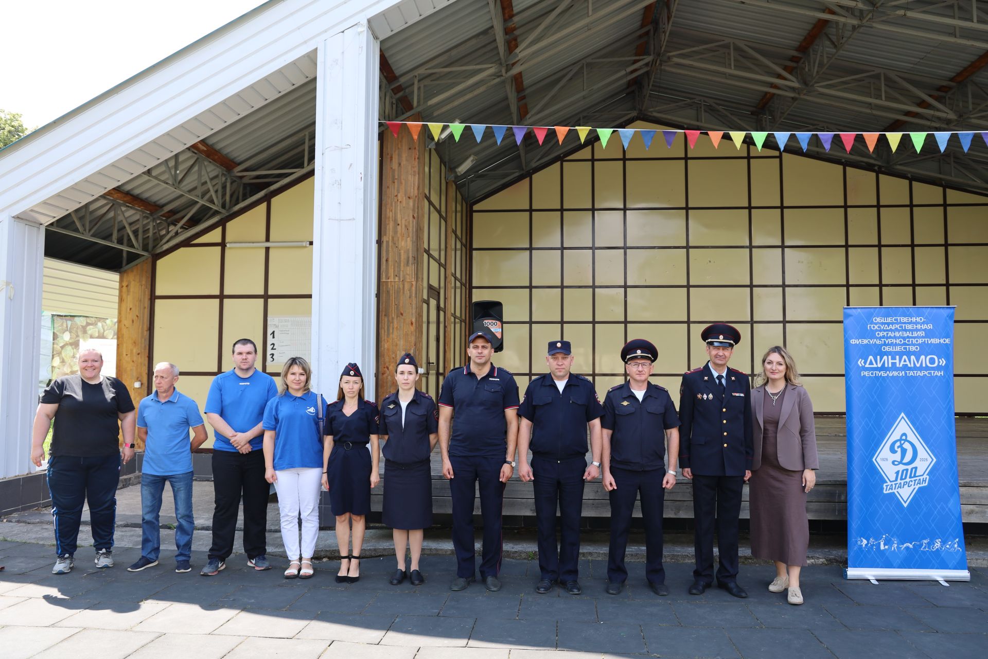«Динамо» учит безопасности: в «Дзержинце» прошел праздник ПДД
