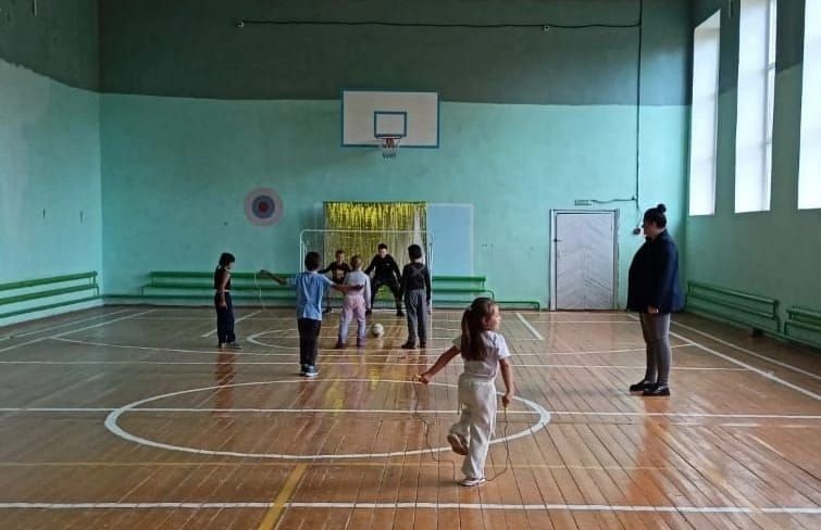 «Весёлые старты» зарядили печищинских школьников энергией и радостью