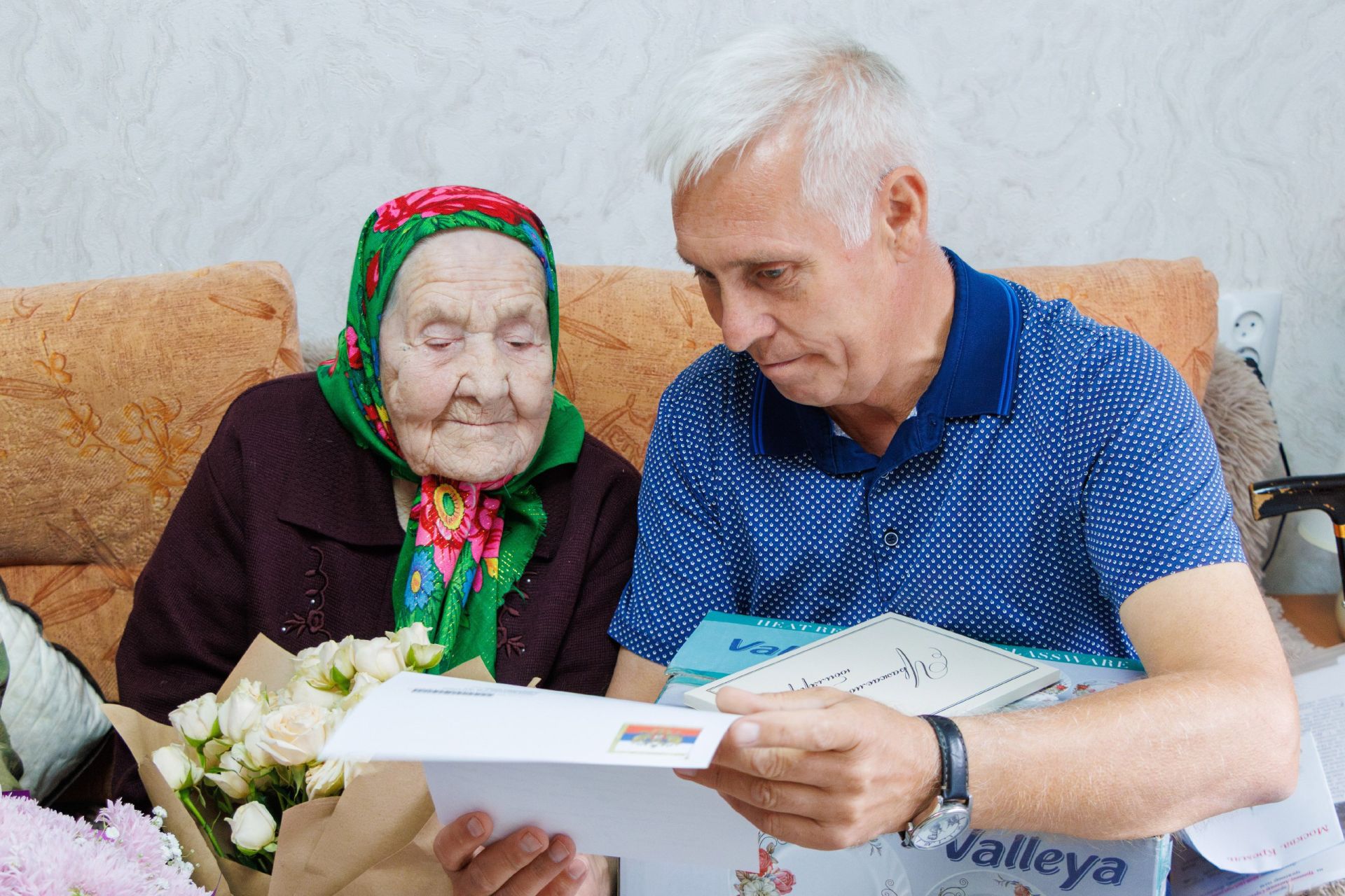 В Верхнем Услоне со 100-летним юбилеем поздравили Антониду Трошину