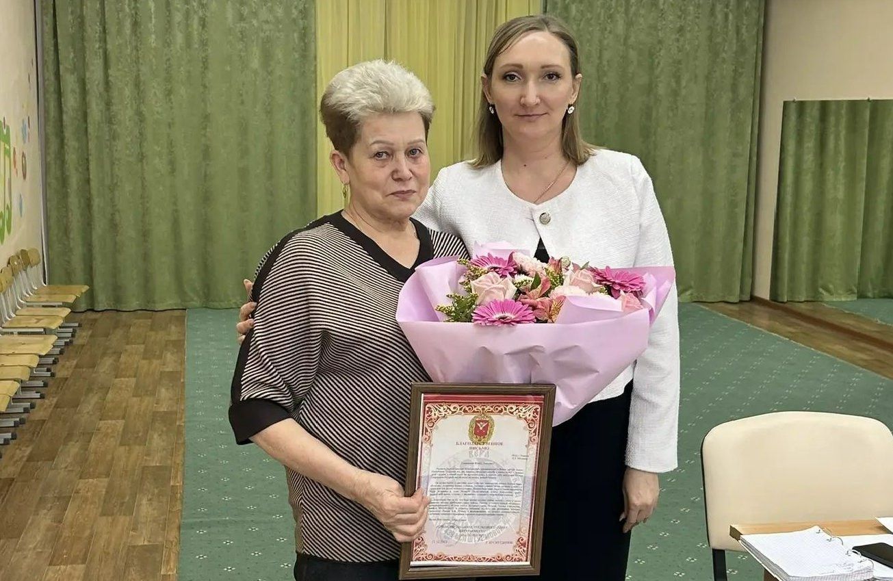 Матери участника СВО в Верхнем Услоне вручили благодарность за сына
