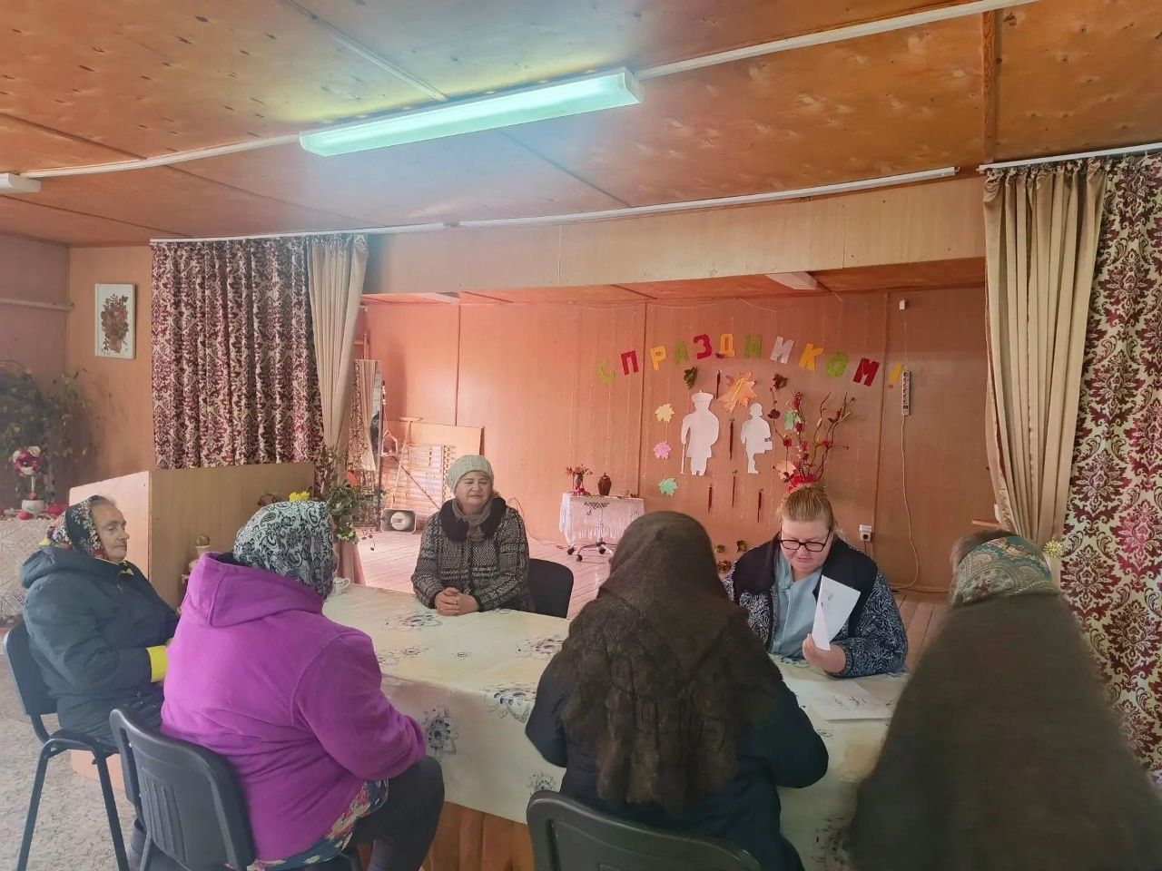 Ямбулатовские пенсионеры отправились в «путешествие на поезде Здоровье»