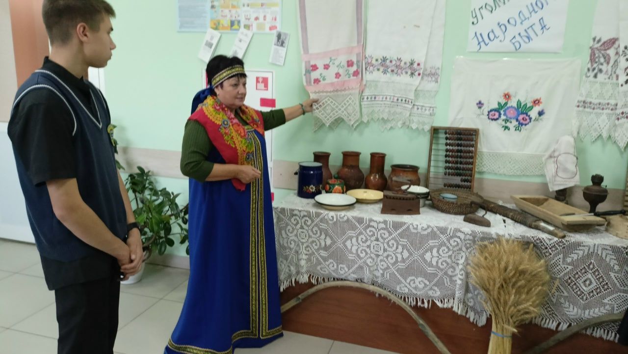 Кильдеевским школьникам показали предметы старины