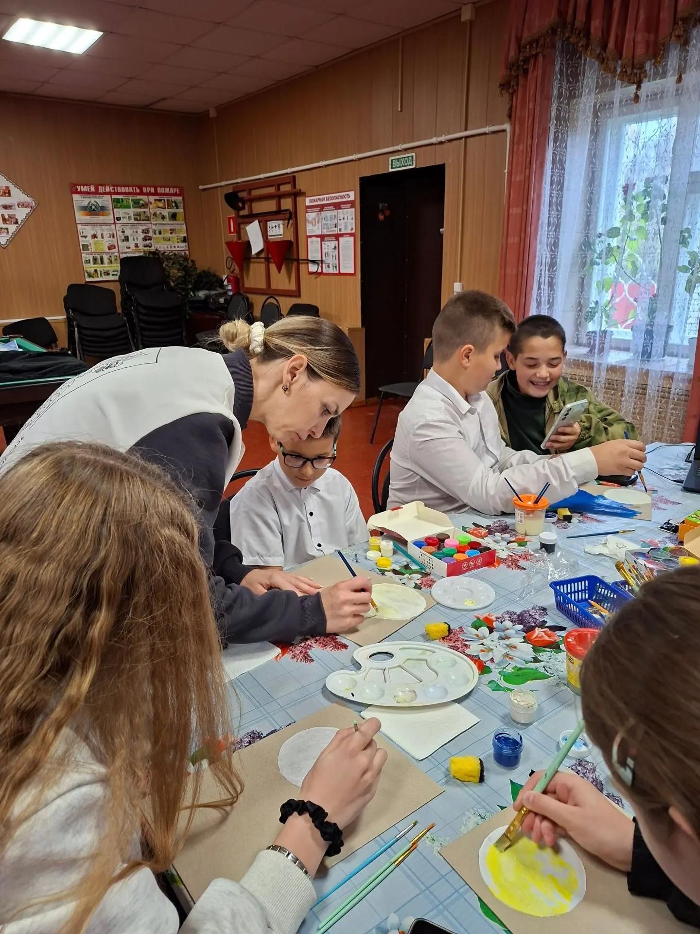 Татар Борнашы балалары панно ясау белән шөгыльләнделәр