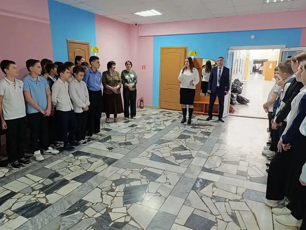 Верхнеуслонским гимназистам напомнили о безопасности на дорогах перед каникулами