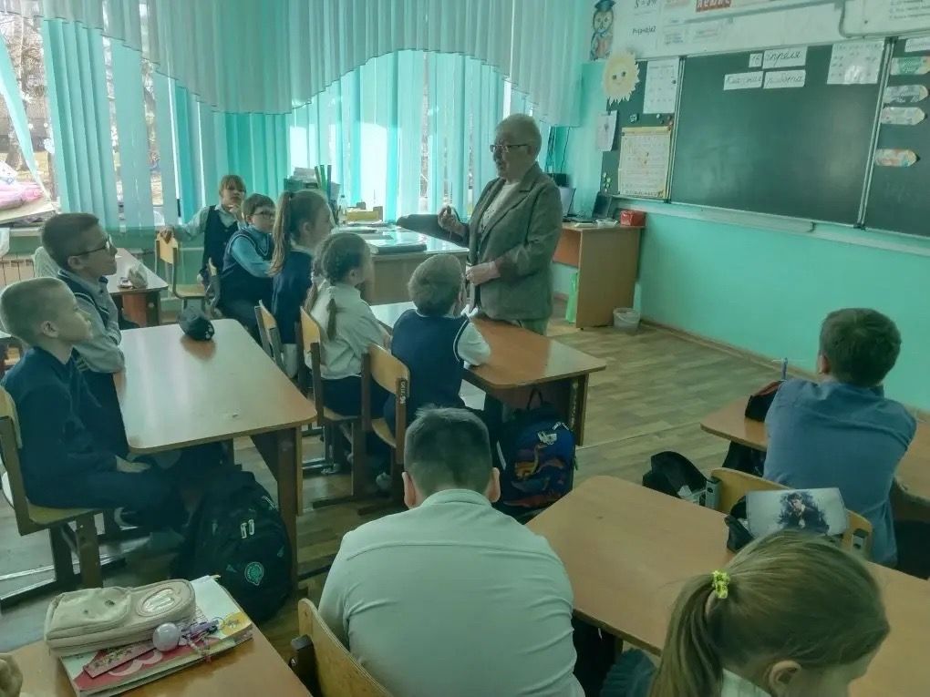 Школьникам Верхнего Услона рассказали об истории родного села к 95-летию района