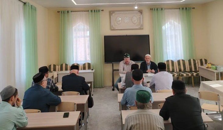 Курбан-байрам-2026: безопасность жертвоприношения обсудили с имамами района