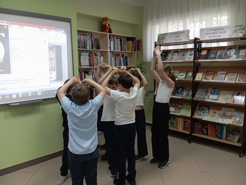 Урок «Букв таинственная вязь» прошёл в библиотеке Верхнего Услона