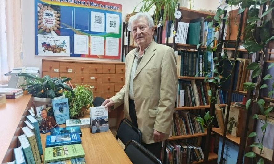 Писатель-земляк Павел Егоров посетил Шелангу