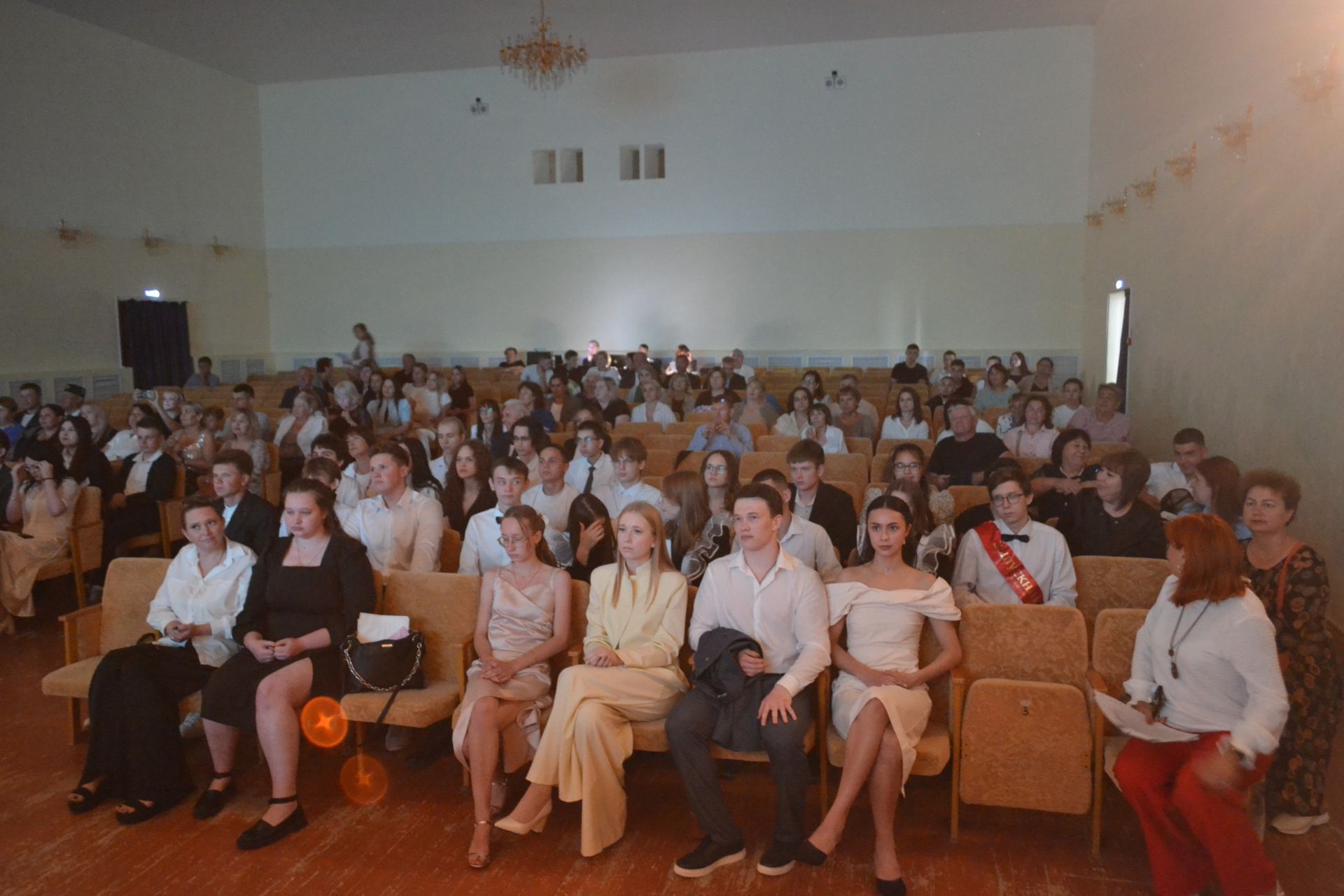 «Путеводная звезда»: 103 верхнеуслонских выпускника взяли курс на взрослую жизнь