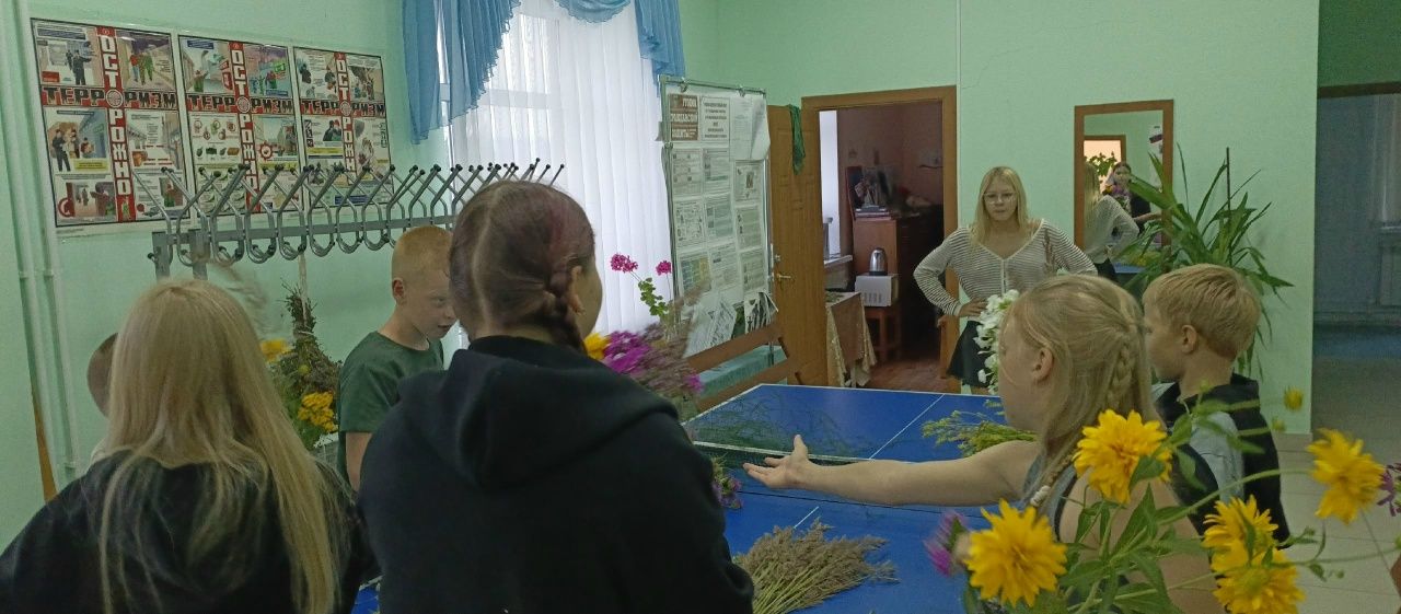 Кильдеевские дети создали букеты на мастер-классе в День флориста