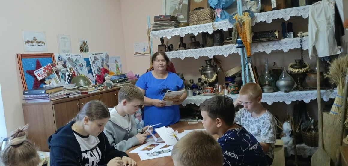 В Кильдееве дети сделали ромашки на мастер-классе ко Дню семьи