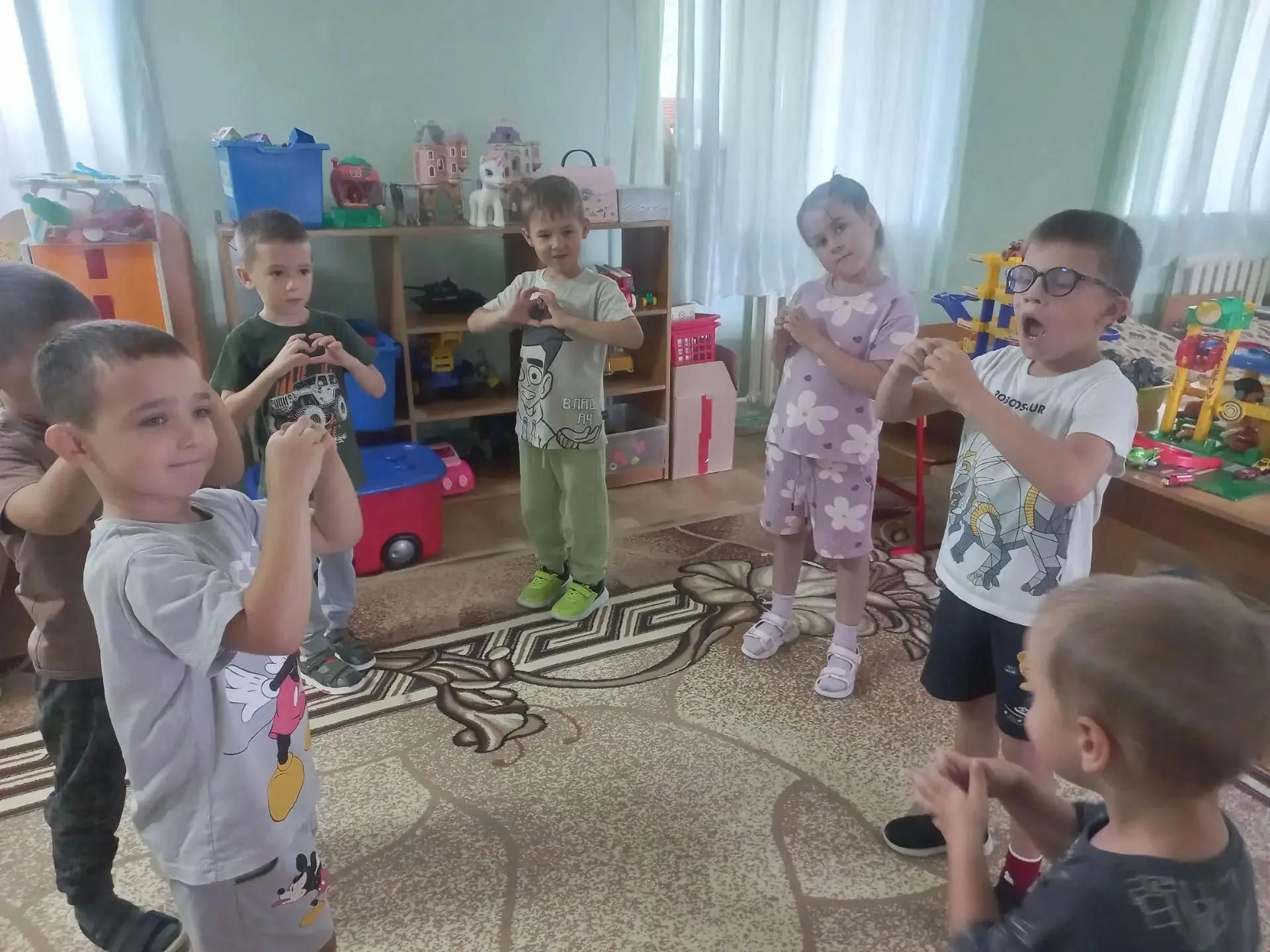 Балалар дуслыкка нигез салдылар