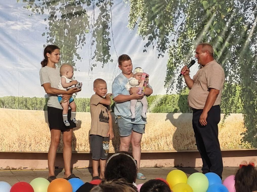 В Куралове чествовали первоклассников и героев на Дне села