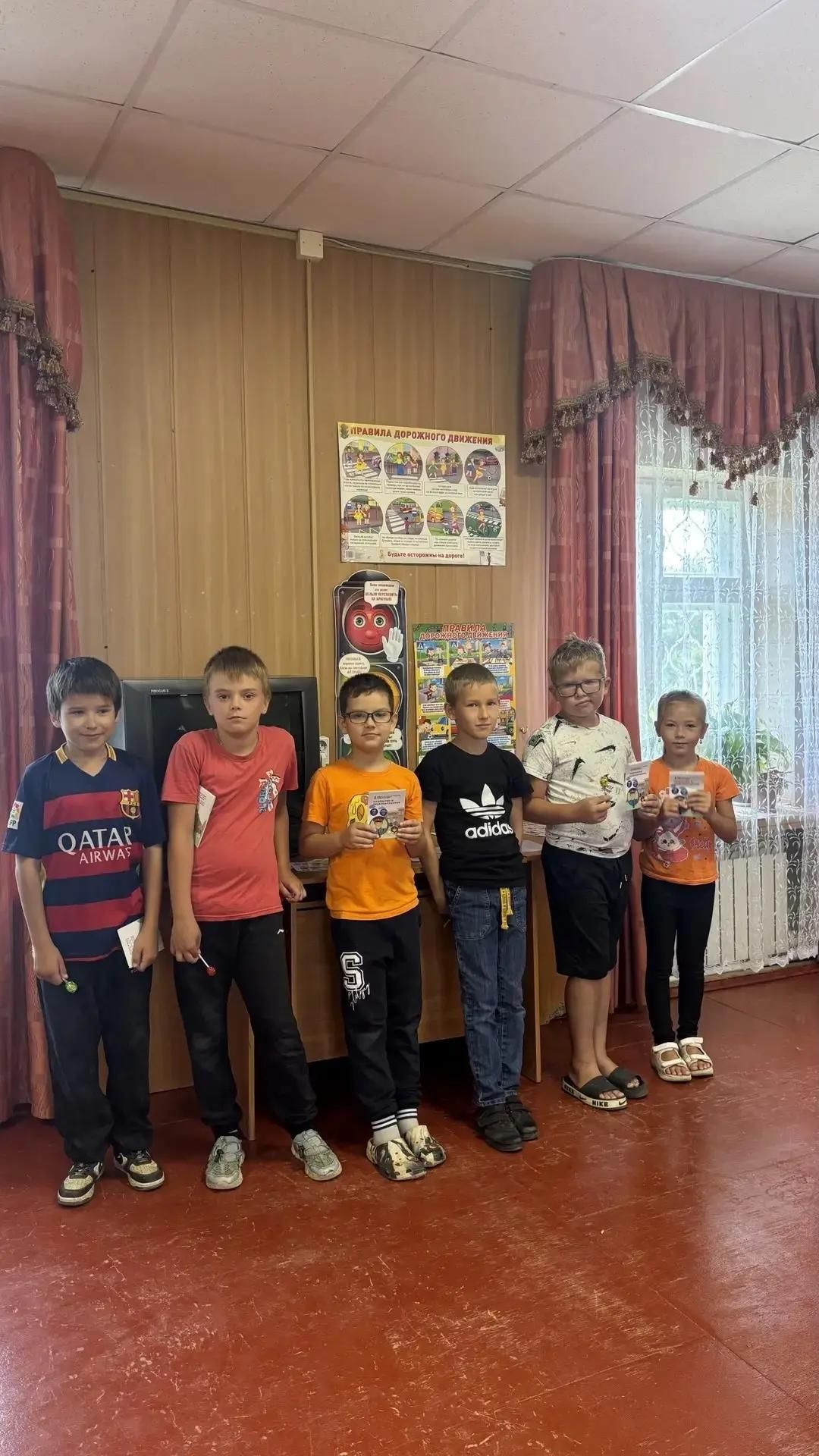 Балалар юлларда куркынычсызлык буенча белемнәрен ныгыттылар