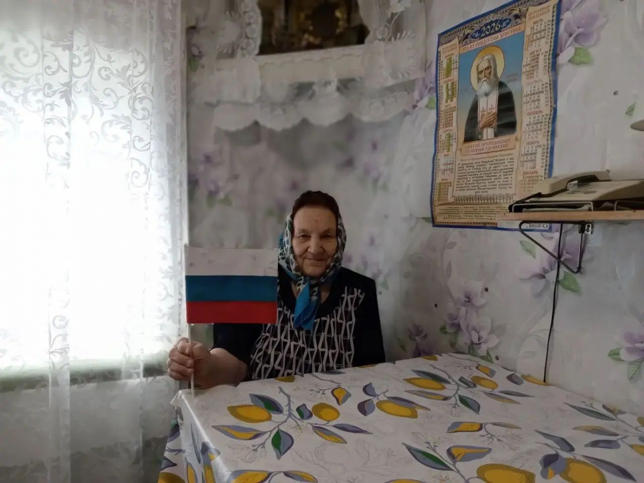Мастер-класс «Три символа флага» прошёл в «Островке надежды»