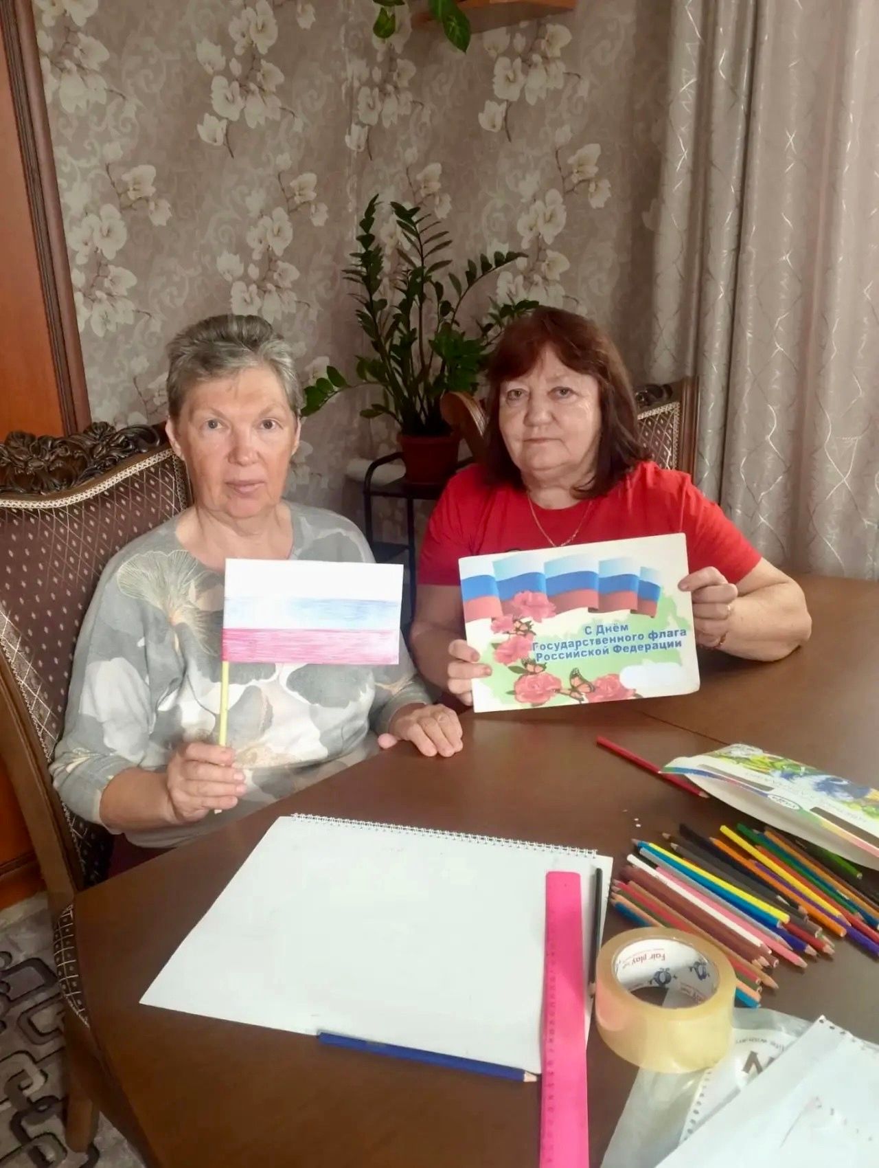Подопечные «Островка надежды» участвовали в мастер-классе ко Дню флага России