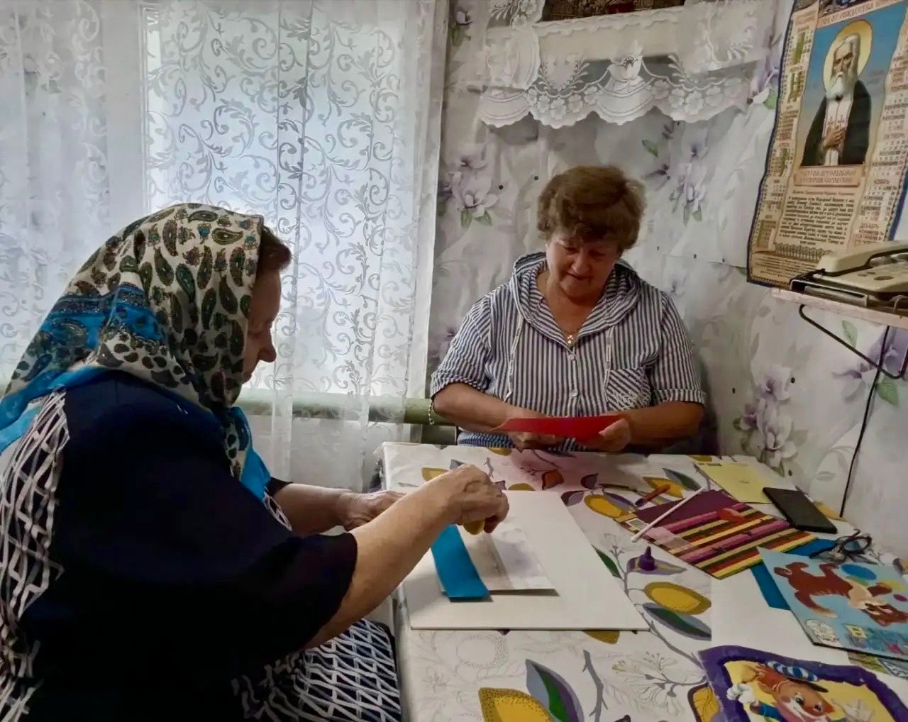 Подопечные «Островка надежды» участвовали в мастер-классе ко Дню флага России