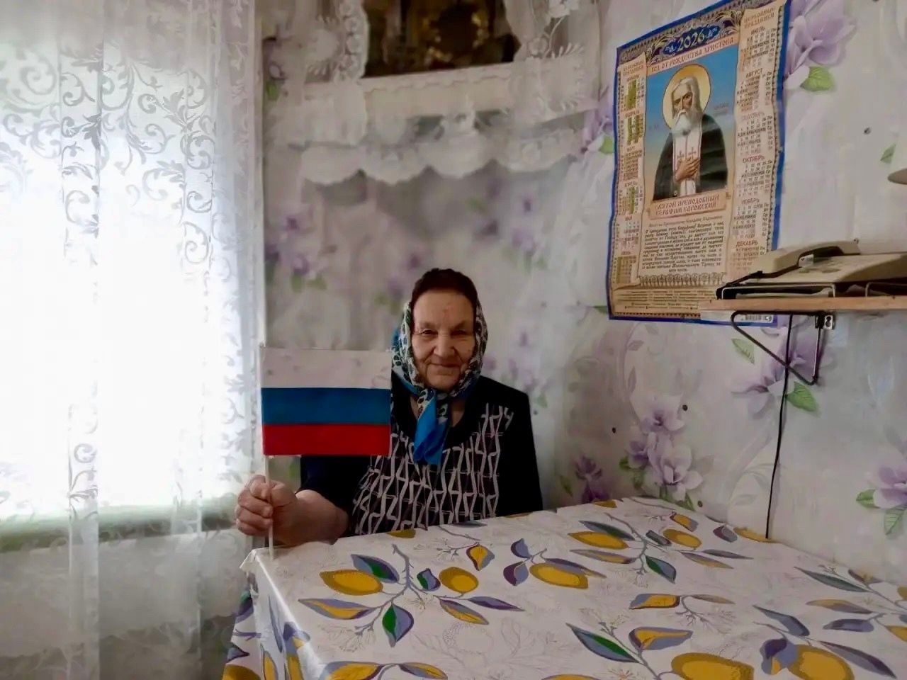 Подопечные «Островка надежды» участвовали в мастер-классе ко Дню флага России