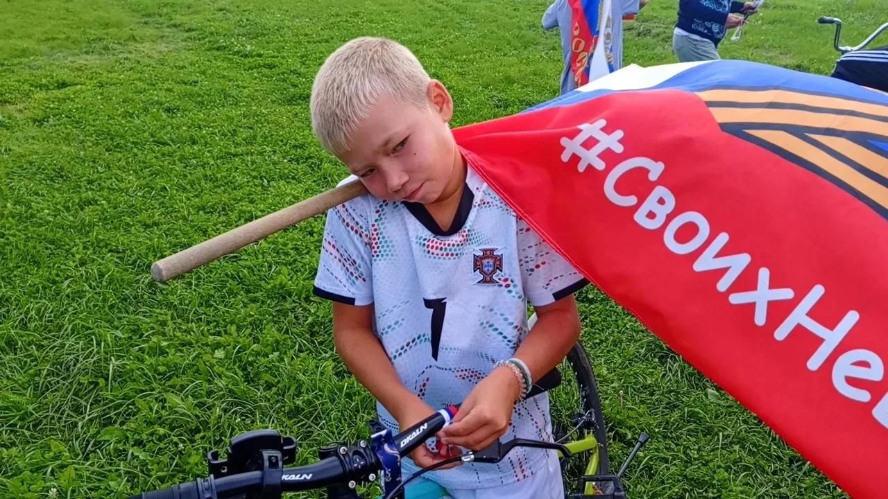 Макылда «Дәүләт әләме - дан символы» велоузышы һәм «Триколор» акциясе үткәрделәр